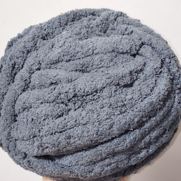 6 Skeins, Chunky Chenille Yarn 2cm, Gray, 8 ounces/28 yards each - Picture 1 of 2